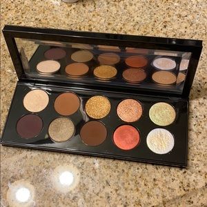 COPY - Pat McGrath Mothership V lightly swatched